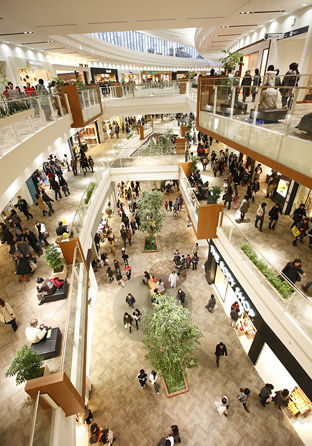 ガーデンズ内装